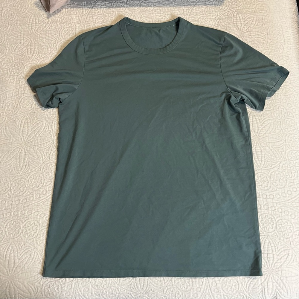 lululemon athletica Green Short Sleeve Tee
